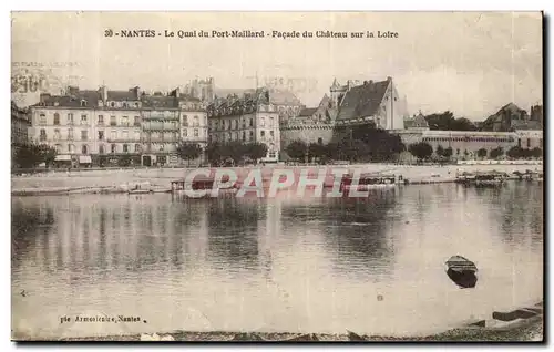 Nantes Ansichtskarte AK Le quai du Port Maillard Facade du chateau sur la Loire