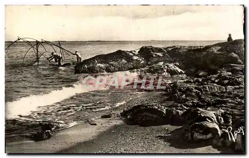 Cartes postales Saint Brevin La peche au Carrelet sur les rochers a la pointe de Midin