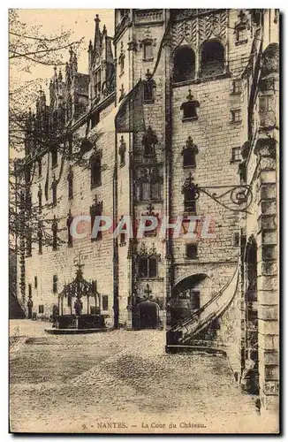 Cartes postales Nantes La cour du chateau