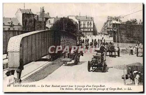 Cartes postales Saint Nazaire le pont roulant ouvert pour le passage d'un cargo boat