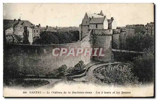 Nantes Ansichtskarte AK Le chateau de la duchesse Anne Les 3 tours et les douves