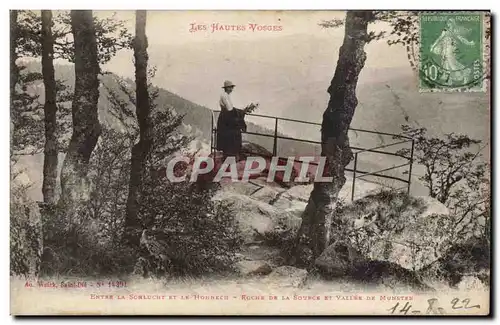 Ansichtskarte AK Entre la Schlucht et le Hohnech Roche de la source et vallee de Munster