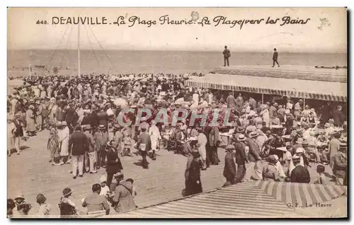 Cartes postales Deauville La plage fleurie La plage vers les bains