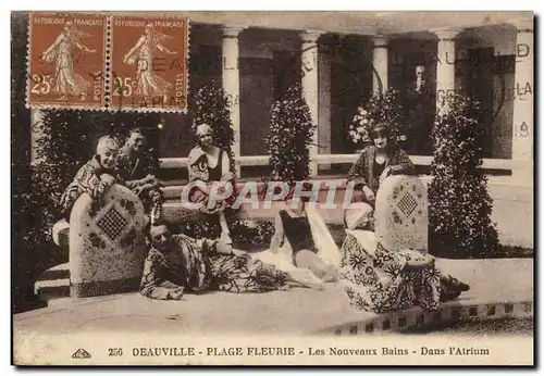 Deauville - Plage Fleurie - Dans L&#39Atrium - Art Deco Costumes - Cartes postales