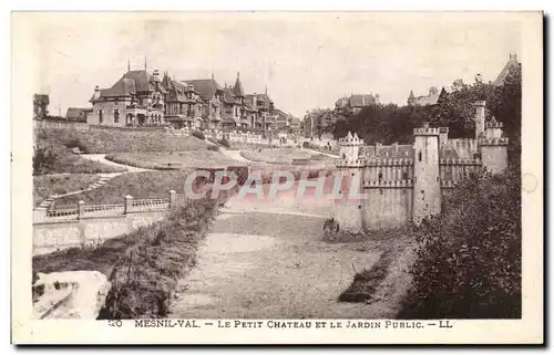 Mesnil Val - Le Petit Chateau et le Jardin Public - Cartes postales