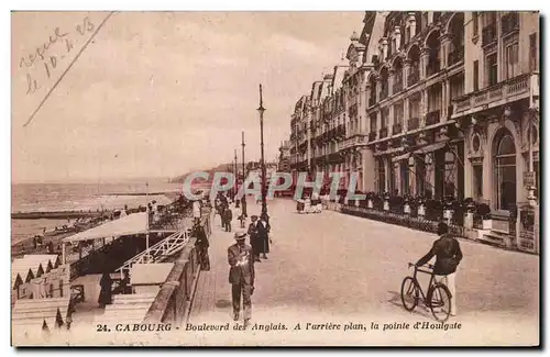 Cartes postales Cabourg Boulevard des Anglais A l&#39arriere plan la pointe d&#39Houlgate