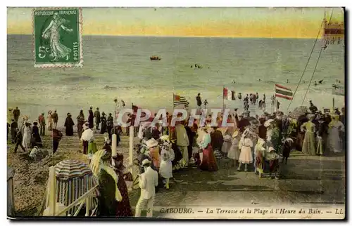 Cabourg Ansichtskarte AK La terrasse de la plage a l&#39heure du bain