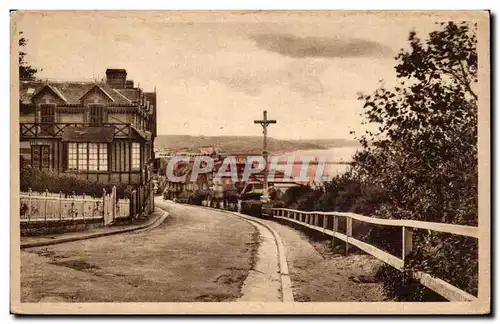 Ansichtskarte AK Trouville Reine des plages Le calvaire