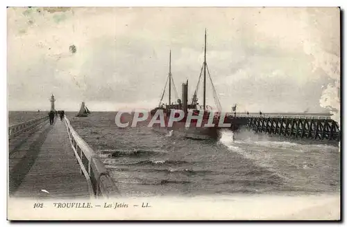 Cartes postales Trouville Les jetees (bateau)