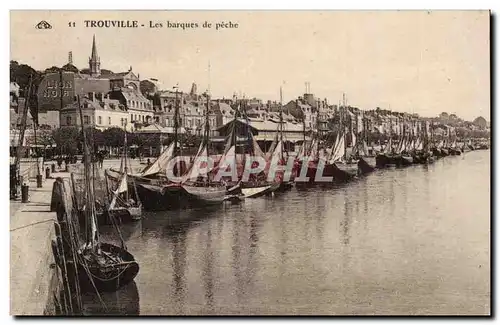 Cartes postales Trouville Les barques de peche