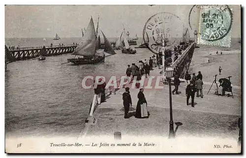 Cartes postales Trouville Les jetees au moment de la maree