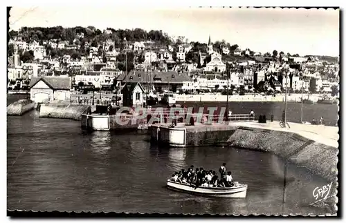 Cartes postales moderne Trouville entree du port des yachts