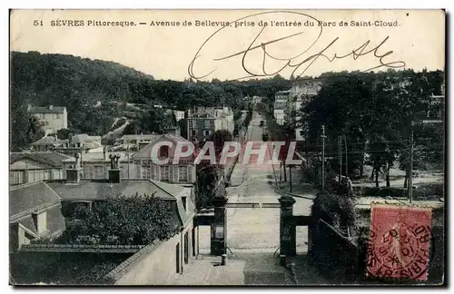 Cartes postales Sevres Avenue de Bellevue prise de l'entree du parc de Saint Cloud