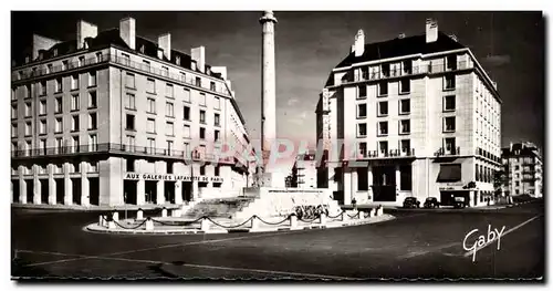 Moderne Karte Caen Le monument aux morts et l&#39hotel Malherbe Galeries Lafayette