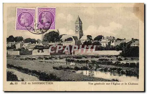 Cartes postales Ile de Noirmoutier Vue generale sur l'eglise et le chateau