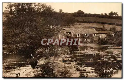 Cartes postales Mervent Le moulin des deux eaux a droite La mere a gauche la Vendee