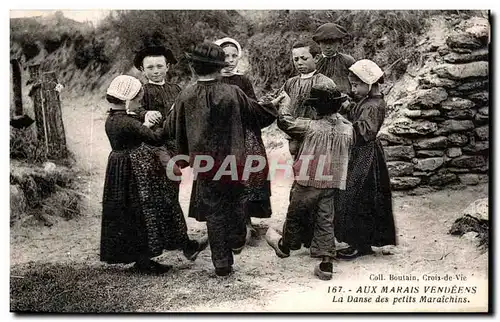 Ansichtskarte AK La danse des petits Maraichins Aux marais vendeens Folklore Costume