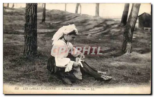 Cartes postales Les Sables d&#39olonne Sablaise sous les Pins Folklore Costume