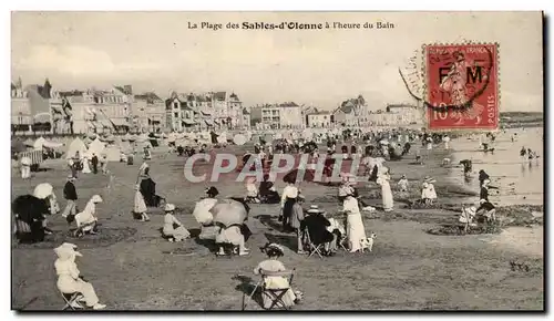 Cartes postales Les Sables d'olonne La plage a l'heure du bain