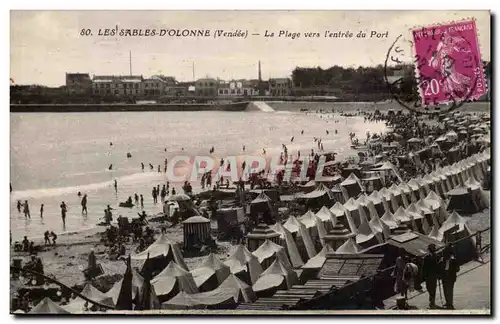 Cartes postales Les Sables D'olonne La plage vers l'entree du port