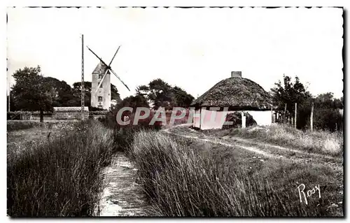 Cartes postales moderne En Vendee Bourrine et moulin du pays maraichin