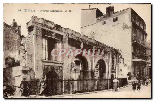 Cartes postales Nimes Porte Auguste