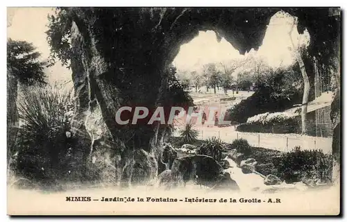 Cartes postales Nimes Jardin de la fontaine Interieur de la grotte