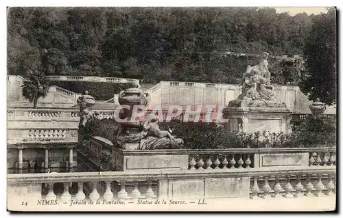 Ansichtskarte AK Nimes Jardin de la fontaine Statue de la source