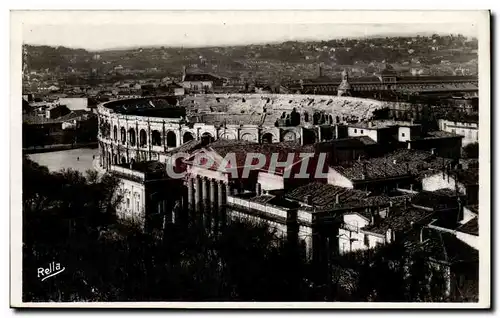 Cartes postales Nimes Vue generale et les arenes romaines