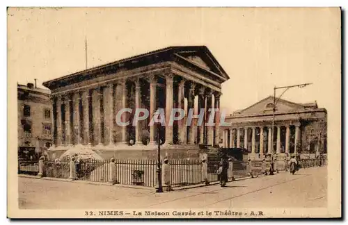 Ansichtskarte AK Nimes La maison carre et le grand theatre