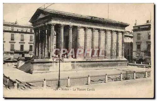 Cartes postales Nimes La maison carree