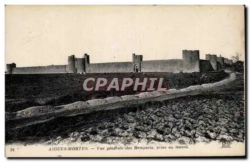 Ansichtskarte AK Aigues Mortes Vue generale des remparts prise au levant