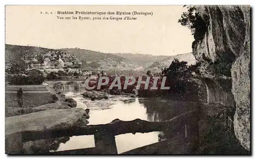 Cartes postales Les Eyzies Stattion prehistorique Vue sur les Eyzies prise des gorges d'enfer