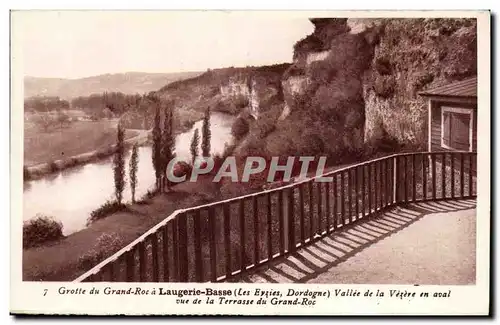 Ansichtskarte AK Laugerie Basse Grotte du Grand Roc Vallee de la Vezere en aval vue de la terrasse du Grand Roc