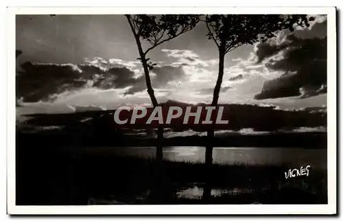 Cartes postales Au pays landais Soir d&#39orage au lac de Leon