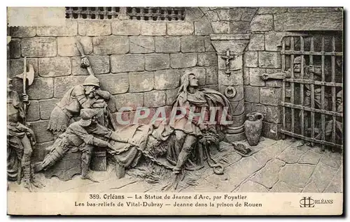 Ansichtskarte AK Orleans Statue de Jeanne d&#39arc par Foyatier les bas reliefs de Vital Dubray Jeanne dans la pr