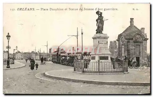 Ansichtskarte AK Orleans Place Dauphine et statue de Jeanne d&#39arc guerriere Tramway