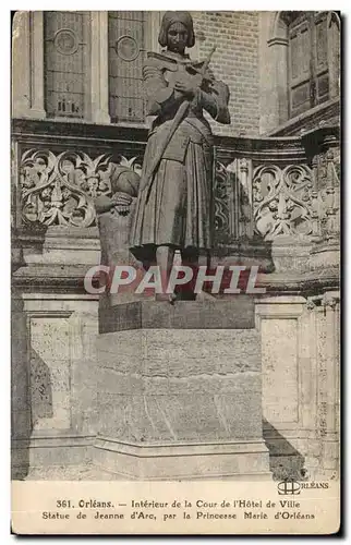 Cartes postales Orleans Interieur de la cour de l&#39hotel de ville Statue de Jeanne d&#39arc par la princesse M