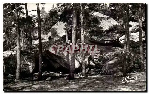 Cartes postales moderne Malesherbes Les roches