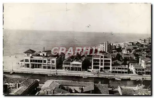 Cartes postales Palavas les flots Ensemble de la rive droite au 1er plan a gauche le casino l&#39hotel beau riva