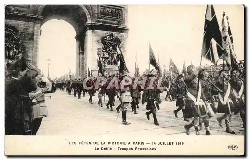 Ansichtskarte AK Militaria Les fetes de la victoire a Paris 14 juillet 1919 Le defile Les troupes ecossaises