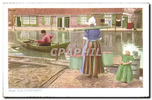 Cartes postales Pays Bas Naar huis Volendam Holland Folklore Costume