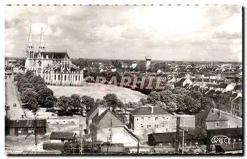 Cartes postales moderne Chateauroux Place Voltaire Train