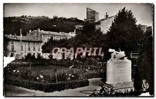 Cartes postales moderne Crest Square de la Gare et monument de la Resistance