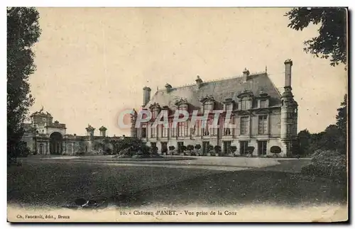 Cartes postales Anet Chateau Vue prise de la cour