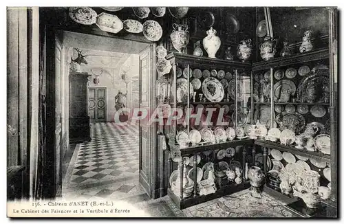 Cartes postales Anet Chateau Le cabinet de faiences et le vestibule d&#39entree