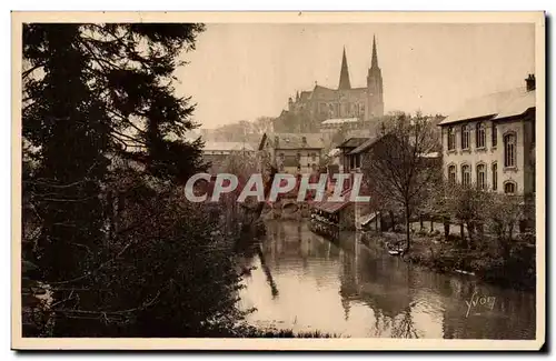 Cartes postales Chartres L&#39Eure et la cathedrale