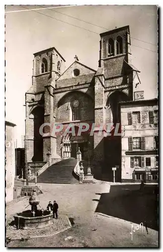 Cartes postales moderne La Chaise Dieu Facade de l'eglise abbatiale de St robert (14eme)