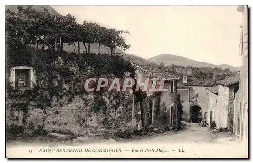 Cartes postales Saint Bertrand de Comminges Rue et porte Majou ( publicite Au Moto Cycle St Etienne )