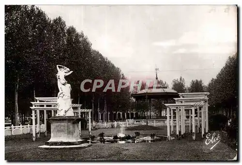 Ansichtskarte AK Agen Esplanade du gravier La pergola et l&#39etoile du berger